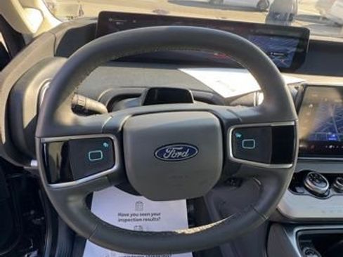 Used 2025 Ford Expedition Max Active image 14