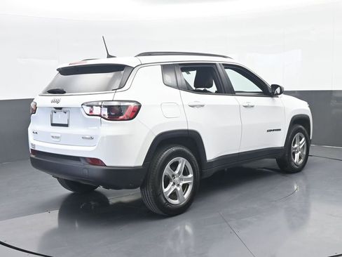 Used 2023 Jeep Compass Latitude AWD/4WD image 6