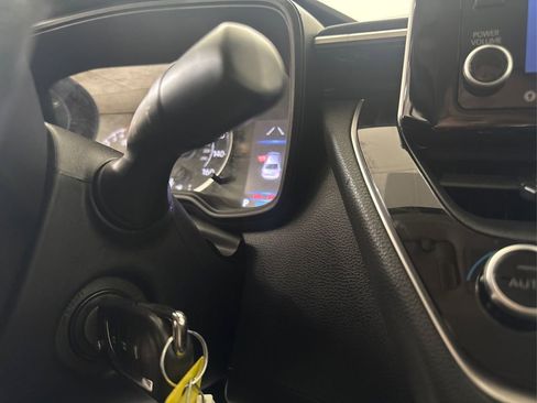 Used 2020 Toyota Corolla LE FWD image 38