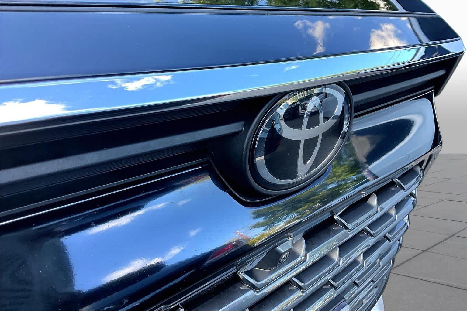 Used 2025 Toyota Grand Highlander AWD Hybrid image 29