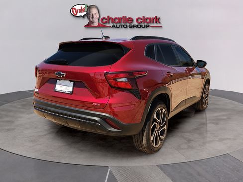 Used 2025 Chevrolet Trax RS w/ Driver Confidence Package FWD image 5