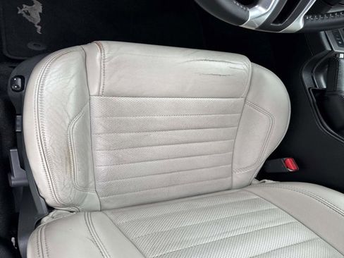 Used 2013 Ford Mustang Premium image 12