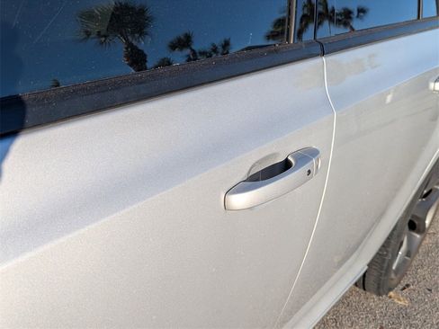 Used 2023 Chrysler 300 S w/ Comfort Group image 7