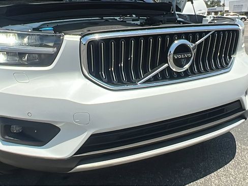 Used 2022 Volvo XC40 T4 Inscription w/ Advanced Package image 11