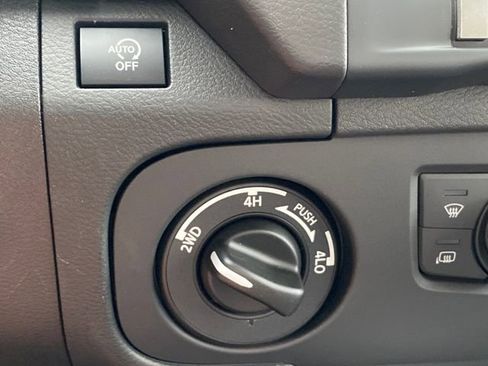 New 2026 Nissan Frontier SV w/ SV Convenience Package image 19