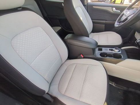 Used 2024 Ford Escape Active w/ Tech Pack #2 FWD image 34