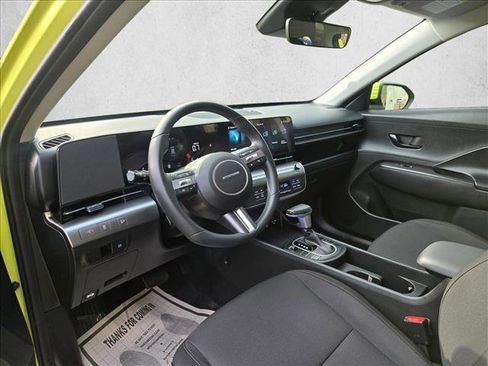 Certified 2025 Hyundai Kona SEL image 11
