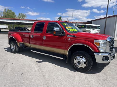 Used 2015 Ford F350 Lariat w/ Lariat Chrome Package AWD/4WD image 2