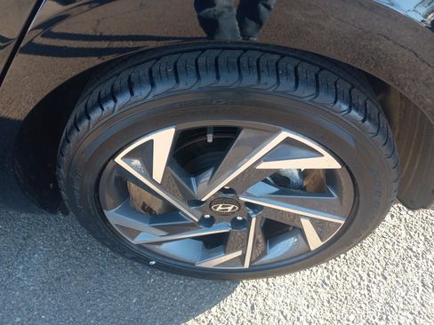 Used 2024 Hyundai Elantra SEL w/ Convenience Package image 30