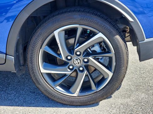 Used 2021 Toyota C-HR Limited image 34