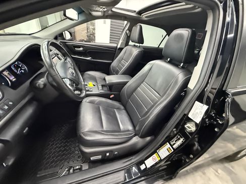 Used 2017 Toyota Camry XLE FWD image 10
