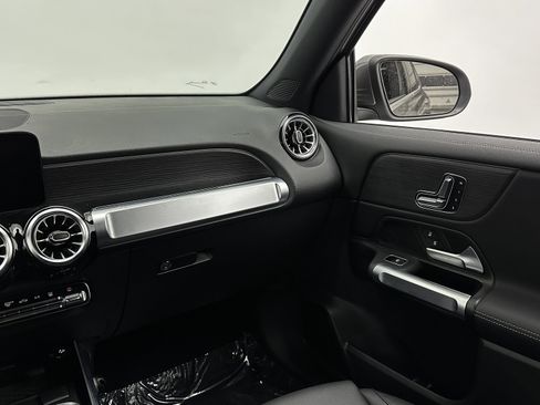 Used 2023 Mercedes-Benz EQB 300 EQB 300 w/ Exclusive Package image 27