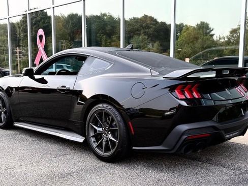 Used 2025 Ford Mustang Dark Horse RWD image 4