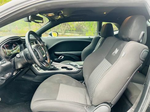 Used 2022 Dodge Challenger R/T Scat Pack RWD image 12