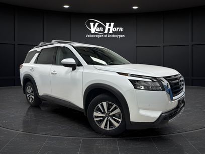 Used 2025 Nissan Pathfinder SL