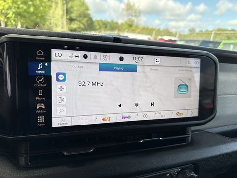 Used 2025 Jeep Wrangler Sport S image 29