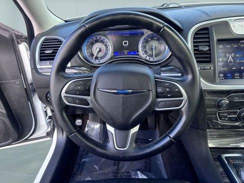 Used 2019 Chrysler 300 Touring L w/ Quick Order Package 22F image 17