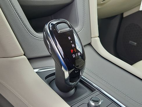 New 2025 Cadillac XT5 Premium Luxury w/ LPO, Floor Liner Package image 21