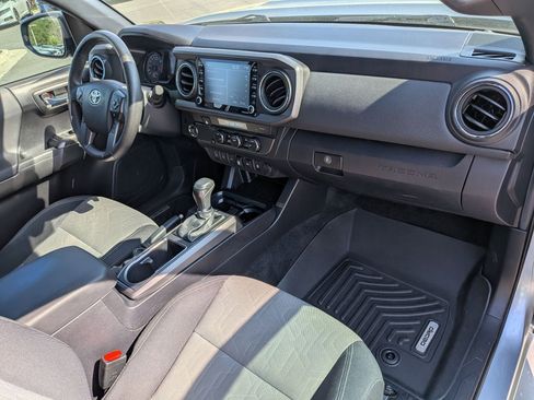 Used 2022 Toyota Tacoma TRD Sport w/ Technology Package image 36