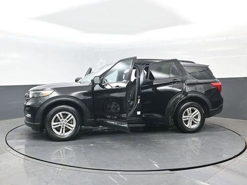 Certified 2024 Ford Explorer XLT AWD/4WD image 28