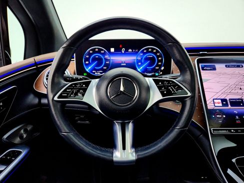 Certified 2023 Mercedes-Benz EQE 350+ 4MATIC SUV image 18