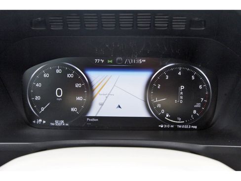 Used 2016 Volvo XC90 T6 Momentum w/ Momentum Plus Package image 17