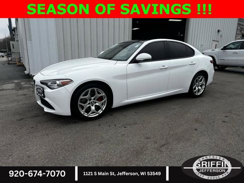 Used 2021 Alfa Romeo Giulia Ti image 1
