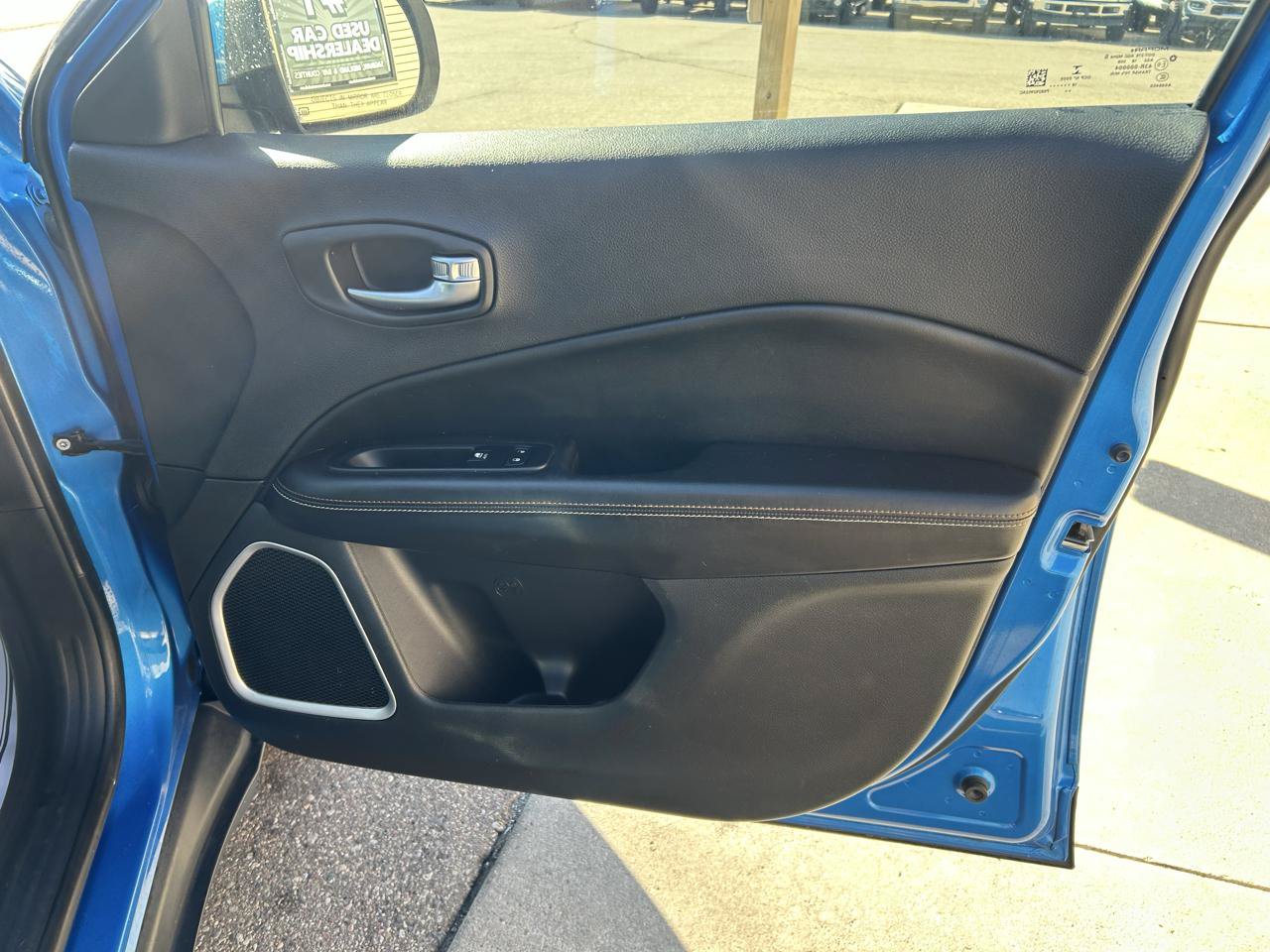 Used 2019 Jeep Compass Latitude w/ Popular Equipment Group AWD/4WD image 16
