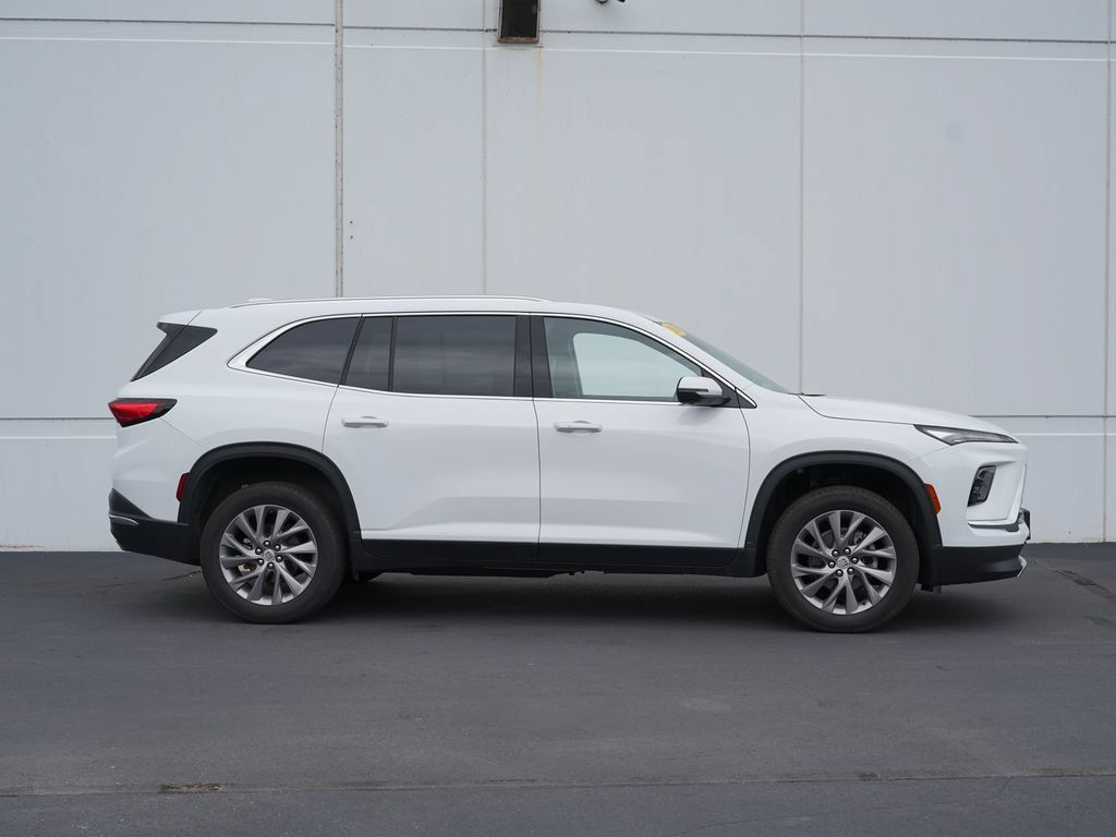 Certified 2026 Buick Enclave Preferred AWD/4WD image 2