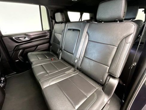 Used 2024 Chevrolet Suburban LT AWD/4WD image 19