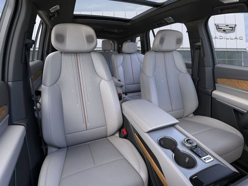 New 2026 Cadillac Vistiq Sport image 16