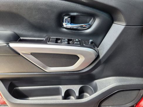 Used 2018 Nissan Titan PRO-4X w/ Pro-4x Utility Package image 30