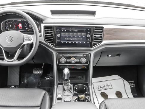 Used 2023 Volkswagen Atlas SE w/ Panoramic Sunroof Package image 34