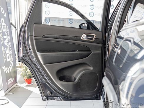 Used 2015 Jeep Grand Cherokee Laredo w/ Quick Order Package 23E AWD/4WD image 28