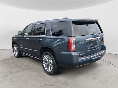 Used 2020 GMC Yukon Denali image 3