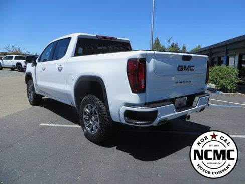 Used 2025 GMC Sierra 1500 AT4 AWD/4WD image 3