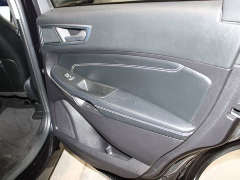 Used 2021 Ford Edge Titanium w/ Equipment Group 301A image 29