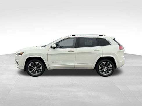 Used 2019 Jeep Cherokee Overland image 2