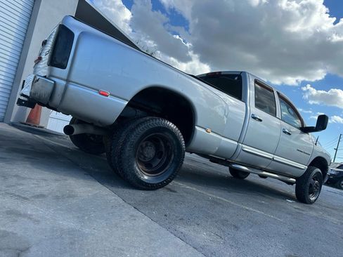 Used 2005 Dodge Ram 3500 Truck SLT image 3