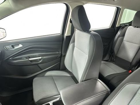 Used 2018 Ford Escape SE image 13