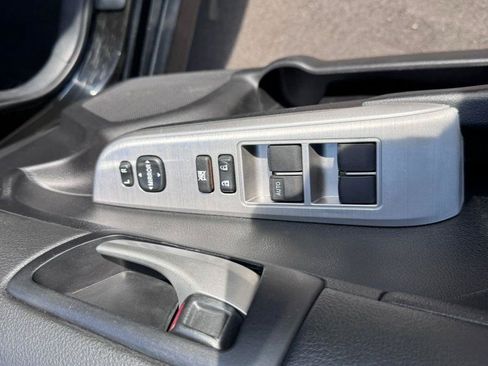 Used 2012 Toyota Camry SE FWD image 48