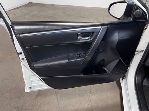 Used 2015 Toyota Corolla S image 24