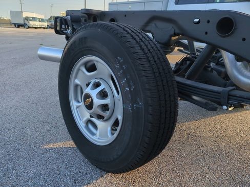 New 2025 Chevrolet Silverado 2500 W/T w/ Snow Plow Prep/Camper Package image 9