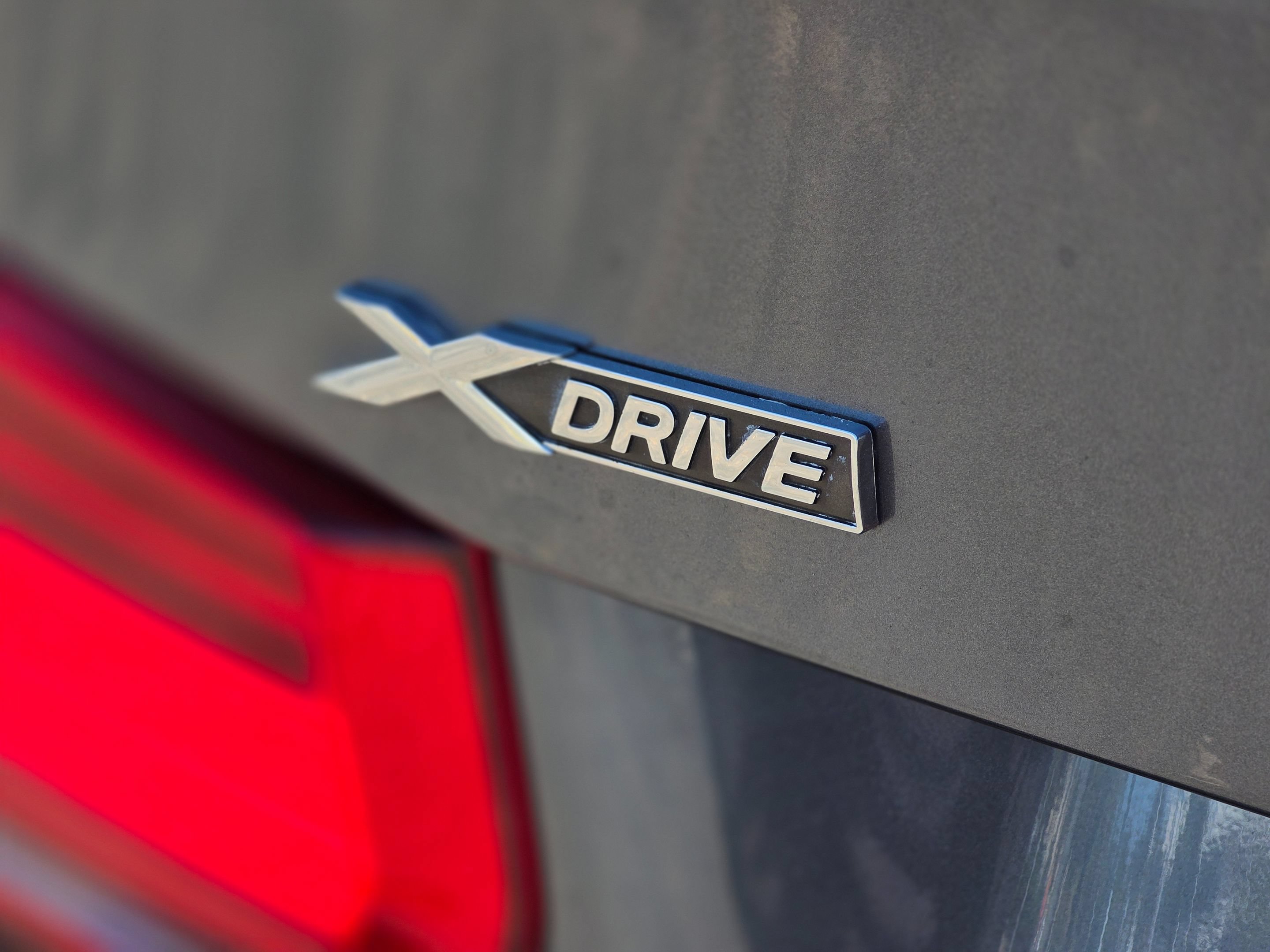 Used 2018 BMW 330i xDrive Sedan AWD/4WD image 13