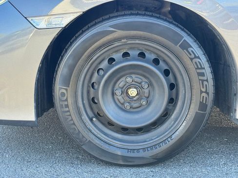 Used 2019 Honda Civic LX image 10