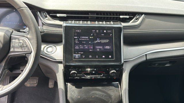 Used 2023 Jeep Grand Cherokee Altitude AWD/4WD image 22