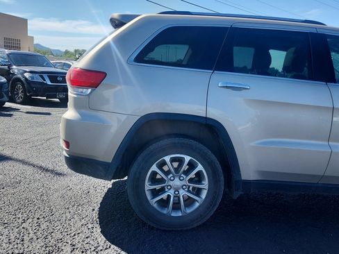 Used 2015 Jeep Grand Cherokee Limited w/ Luxury Group II AWD/4WD image 5