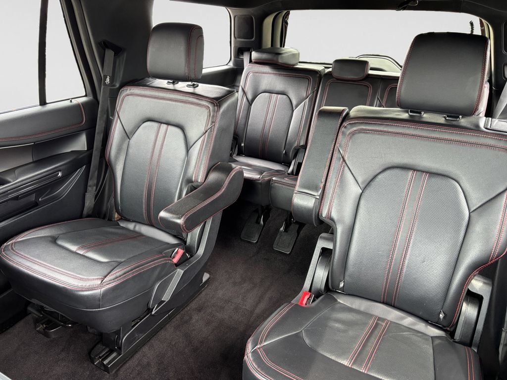 Used 2021 Ford Expedition Limited AWD/4WD image 12