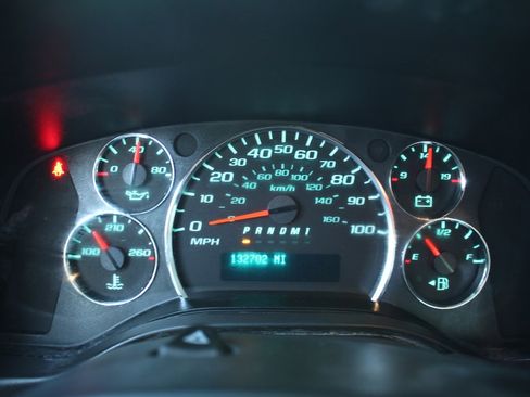 Used 2016 Chevrolet Express 3500 image 19