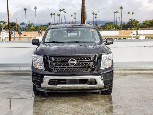 Used 2023 Nissan Titan SV w/ SV Convenience Package image 3
